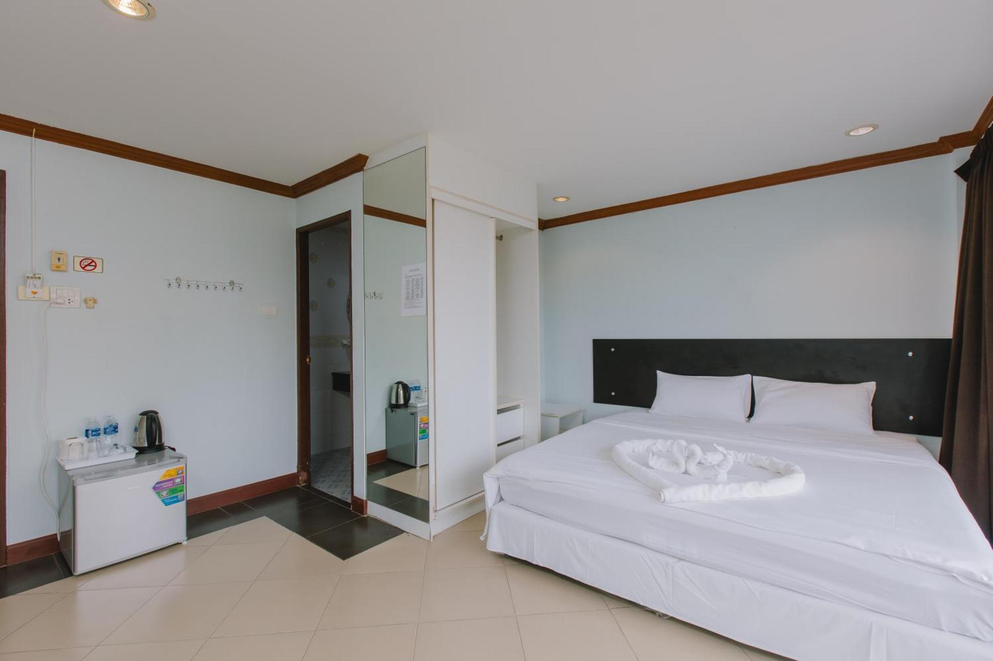 Sunstar Palace Patong Екстериор снимка