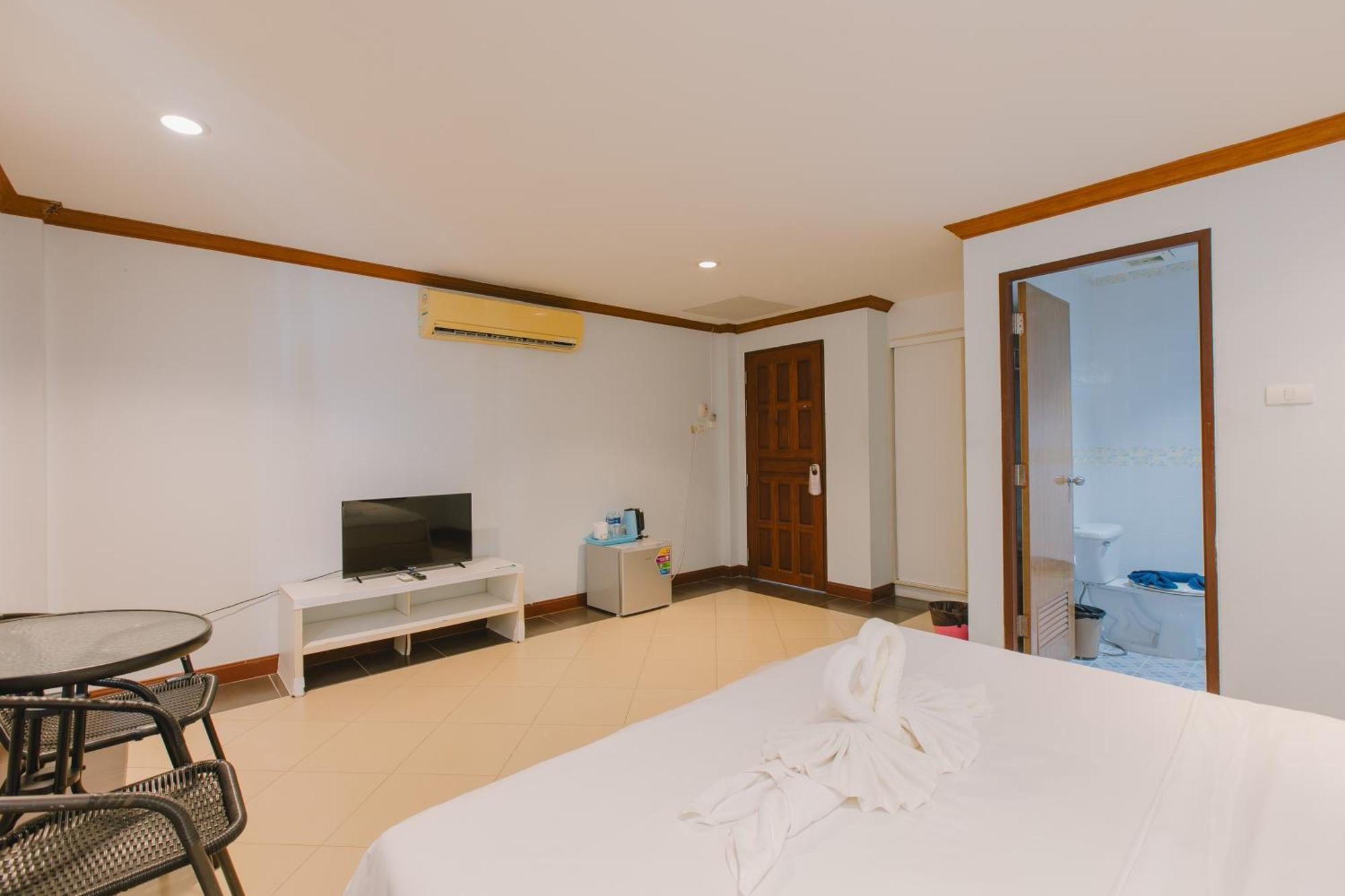 Sunstar Palace Patong Екстериор снимка